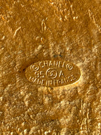 Chanel Vintage Hammered CC Coin Medallion Brooch – 95A