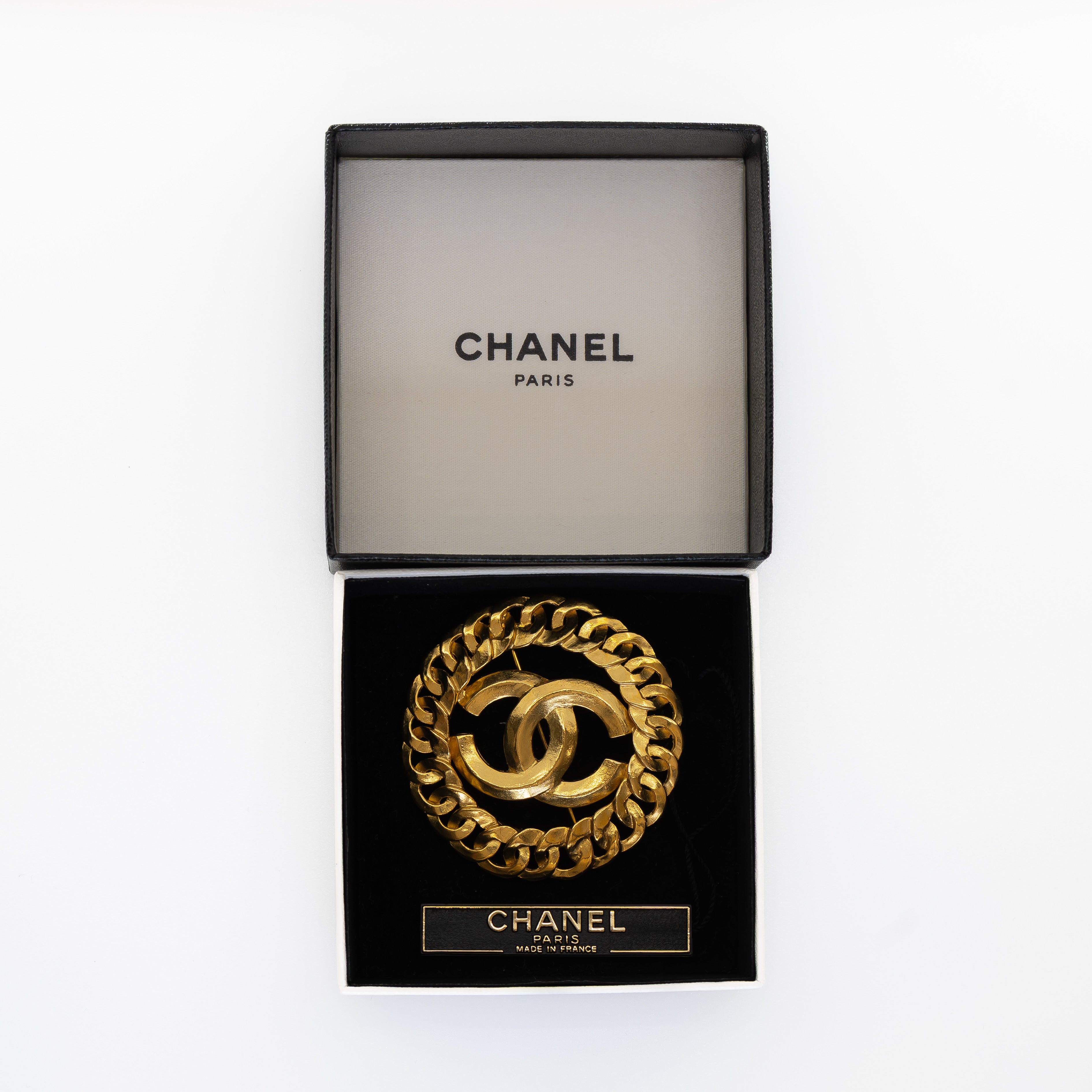 Vintage CC Round Chain Brooch 1996