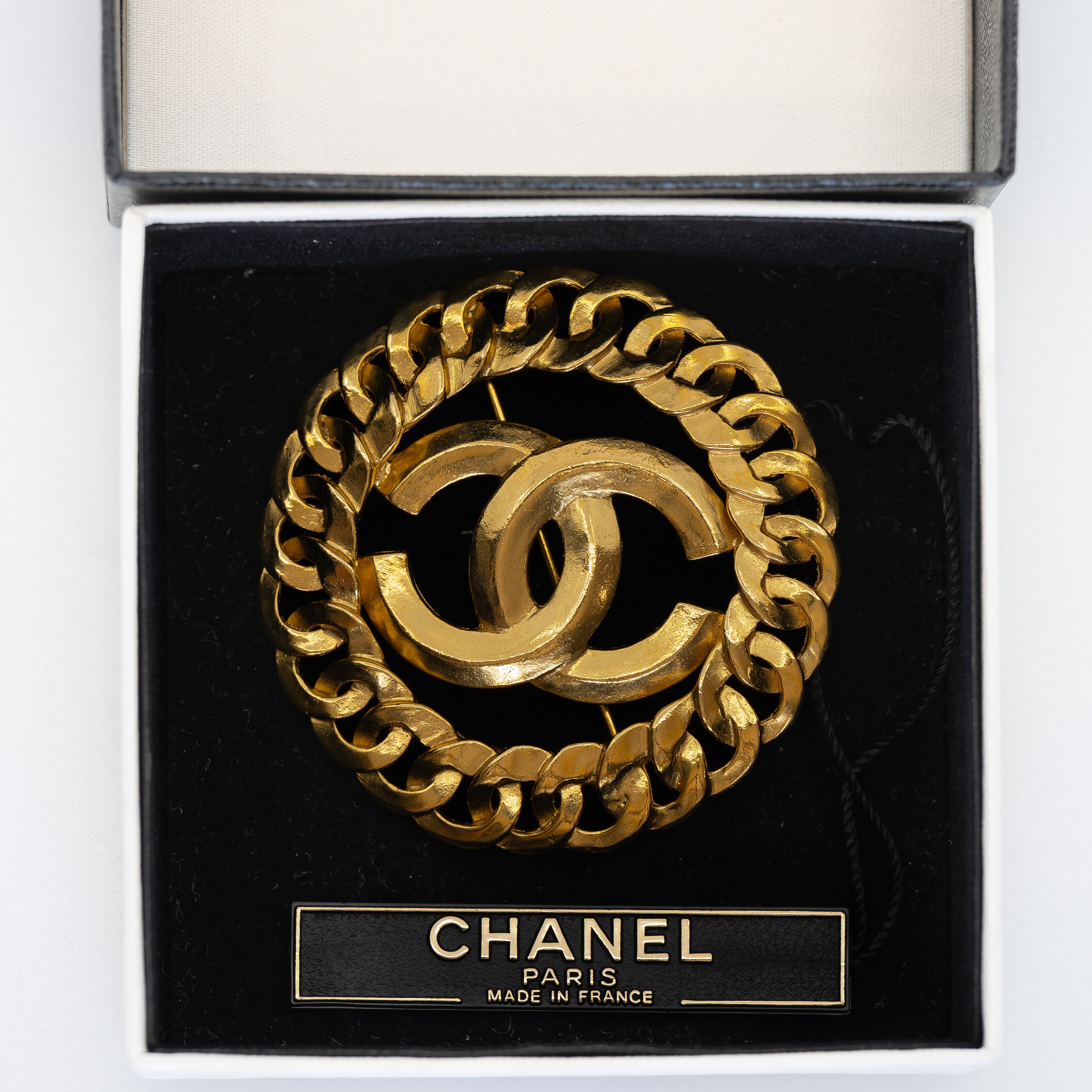 Vintage CC Round Chain Brooch 1996