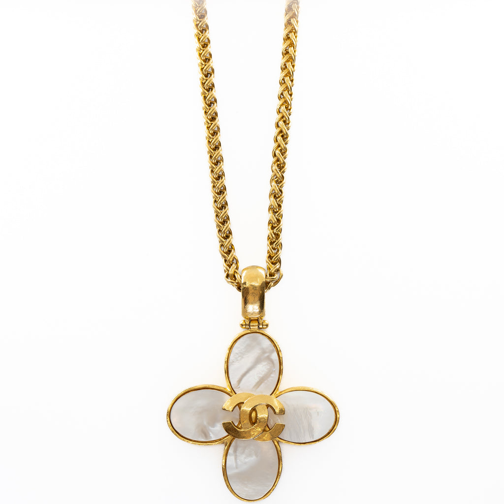 Vintage Gold Plated Mother of Pearl Clover Necklace